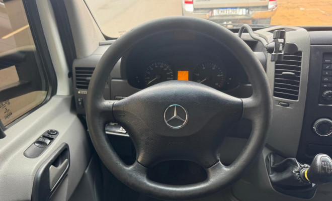 Mercedes-Benz Sprinter 515 Furgão E.L.T. Alto 2.2 Die. 2019 Diesel-15