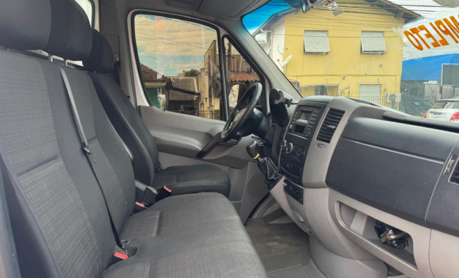 Mercedes-Benz Sprinter 515 Furgão E.L.T. Alto 2.2 Die. 2019 Diesel-13