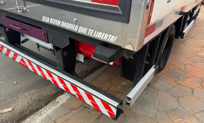 Mercedes-Benz Sprinter 515 Furgão E.L.T. Alto 2.2 Die. 2019 Diesel-6