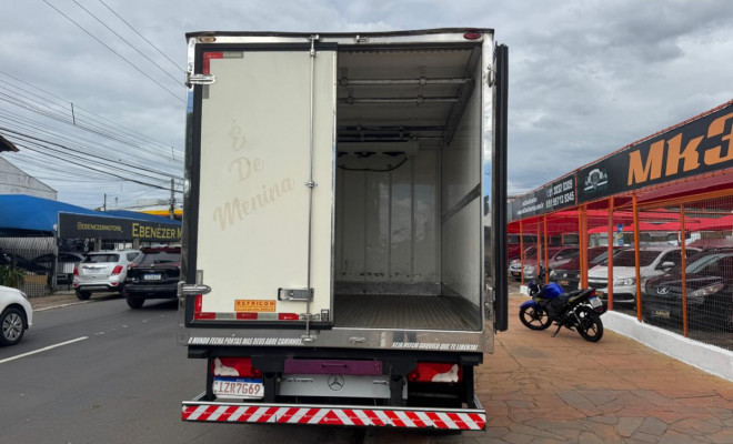 Mercedes-Benz Sprinter 515 Furgão E.L.T. Alto 2.2 Die. 2019 Diesel-12