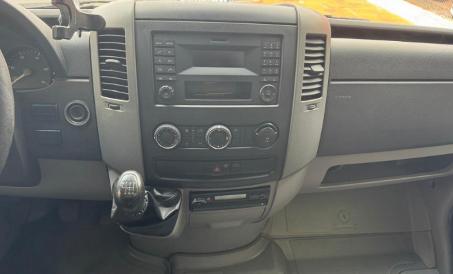 Mercedes-Benz Sprinter 515 Furgão E.L.T. Alto 2.2 Die. 2019 Diesel-14
