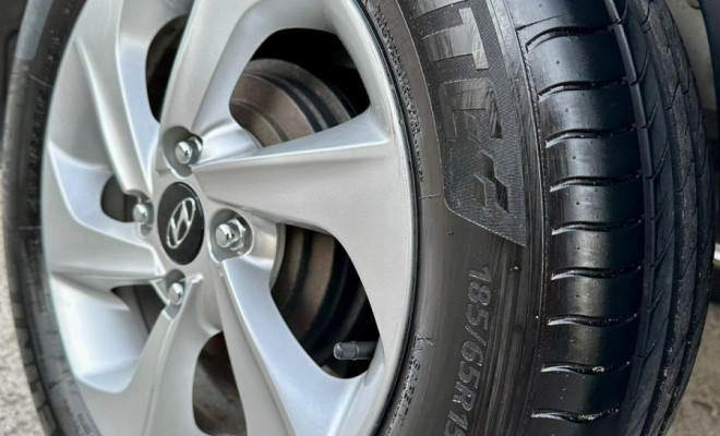 Hyundai HB20S Confort 1.6 Flex - 2016-6