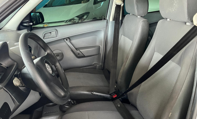 VW - VolksWagen Gol (novo) 1.0 Mi Total Flex 8V 4p 2014 Flex-2
