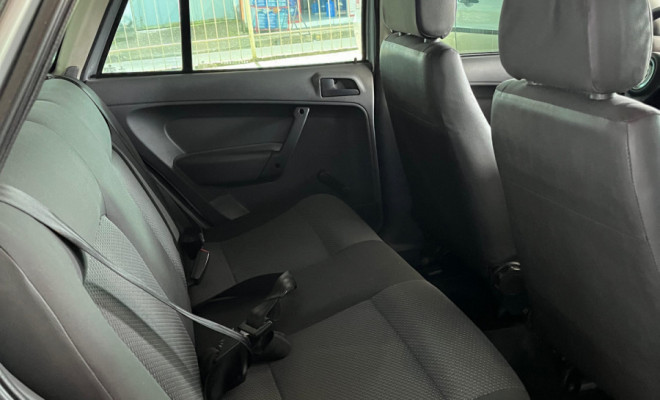 VW - VolksWagen Gol (novo) 1.0 Mi Total Flex 8V 4p 2014 Flex-1