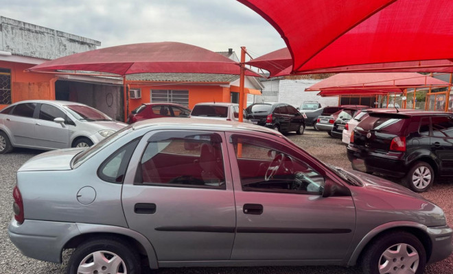 GM - Chevrolet Corsa Sedan 1.0 MPFI 8V 71cv 4p 2003 Gasolina-2