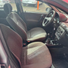 GM - Chevrolet Corsa Sedan 1.0 MPFI 8V 71cv 4p 2003 Gasolina-10