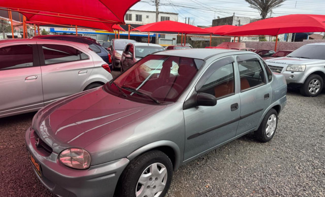 GM - Chevrolet Corsa Sedan 1.0 MPFI 8V 71cv 4p 2003 Gasolina