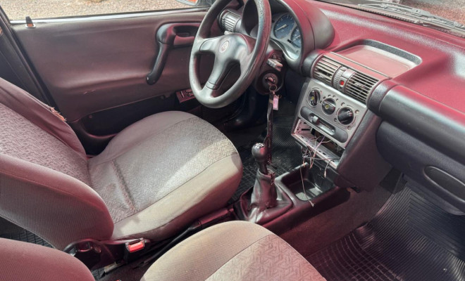GM - Chevrolet Corsa Sedan 1.0 MPFI 8V 71cv 4p 2003 Gasolina-11