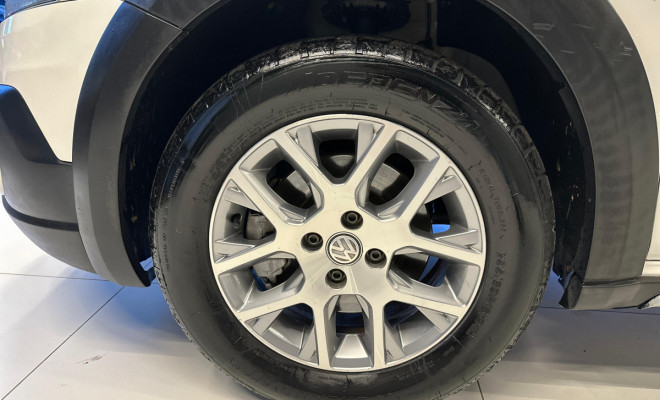 VW - VolksWagen Saveiro CROSS 1.6 T.Flex 16V CD 2015 Flex-8