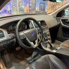 Volvo XC 60 T-5 KINETIC 2.0 245cv FWD 5p 2016 Gasolina-3