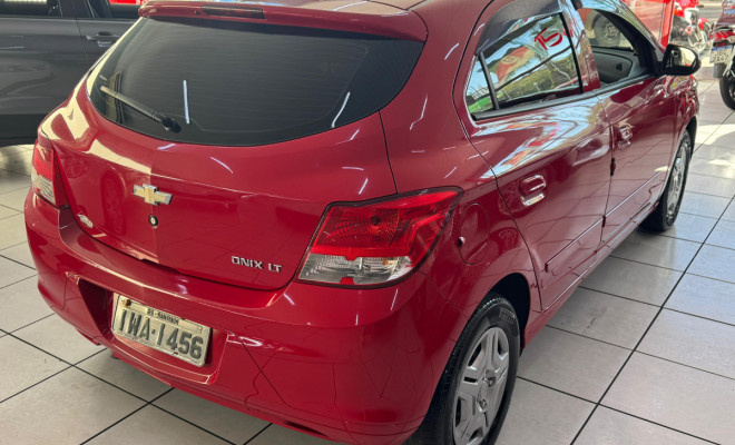 GM - Chevrolet ONIX HATCH LT 1.0 8V FlexPower 5p Mec. 2015 Flex-2