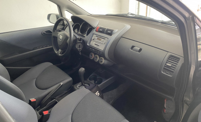 Honda Fit LX 1.4 Aut 2007-7