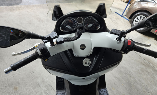 DAFRA MAXSYM 400i 2015 Gasolina-2
