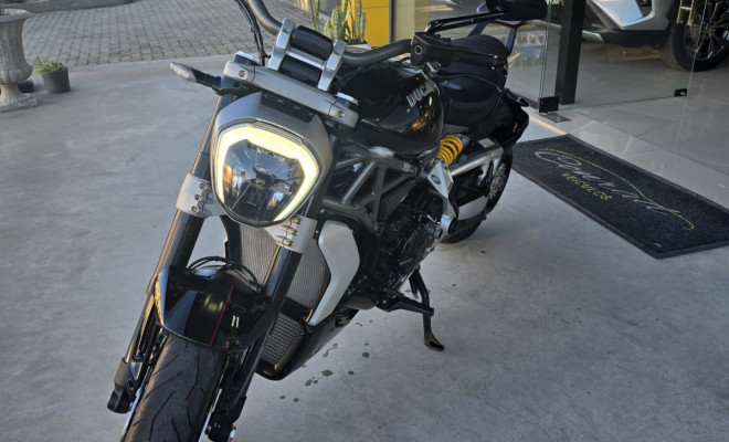 DUCATI XDIAVEL S 1262 2018 Gasolina-1