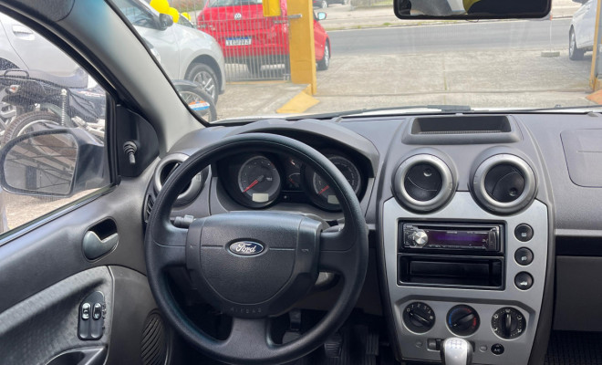 Fiesta Sedan SE 1.6 8V Flex 4p 2014-1
