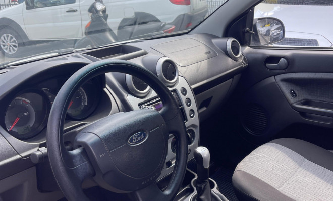Fiesta Sedan SE 1.6 8V Flex 4p 2014-5