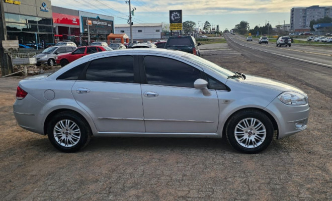 Fiat LINEA 1.9/ HLX 1.9/1.8 Flex  Dualogic 4p 2010 Flex-2