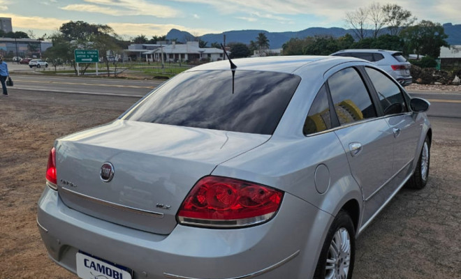 Fiat LINEA 1.9/ HLX 1.9/1.8 Flex  Dualogic 4p 2010 Flex-3