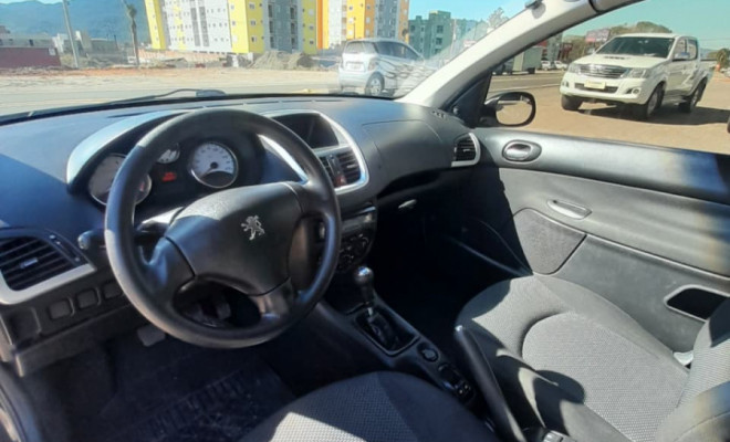 Peugeot 207 XR 1.4 Flex 8V 3p 2013 Flex-8