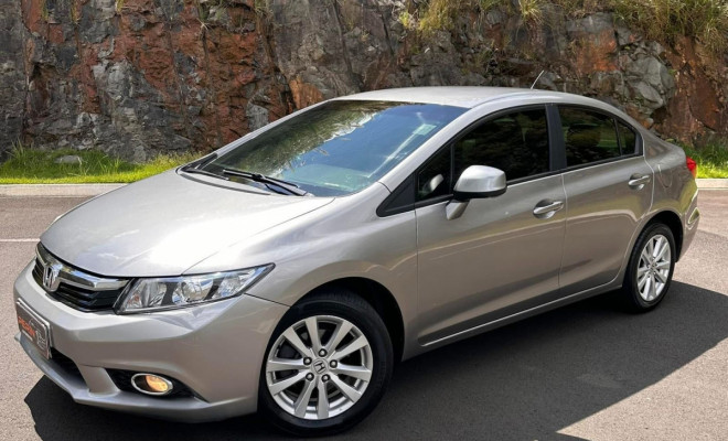 Honda Civic Sedan LXS 1.8/1.8 Flex 16V Mec. 4p 2014 Flex-1