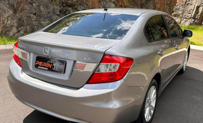 Honda Civic Sedan LXS 1.8/1.8 Flex 16V Mec. 4p 2014 Flex-2