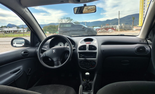 Peugeot 206 Sensation 1.4 Flex 8V 5p 2010 Flex-9