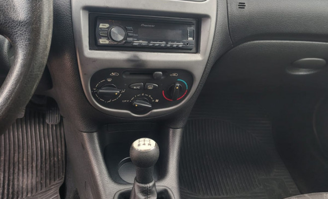 Peugeot 206 Sensation 1.4 Flex 8V 5p 2010 Flex-8