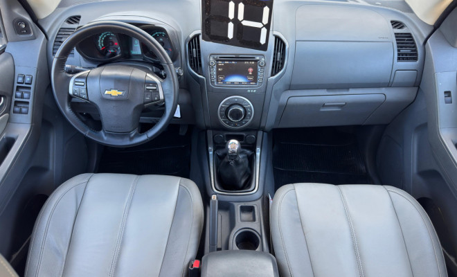 S10 LTZ 2.4 4x2 CD 2014 – A picape que combina força, tecnologia e conforto!-11