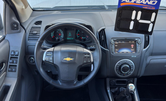 S10 LTZ 2.4 4x2 CD 2014 – A picape que combina força, tecnologia e conforto!-7