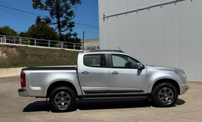 S10 LTZ 2.4 4x2 CD 2014 – A picape que combina força, tecnologia e conforto!-16