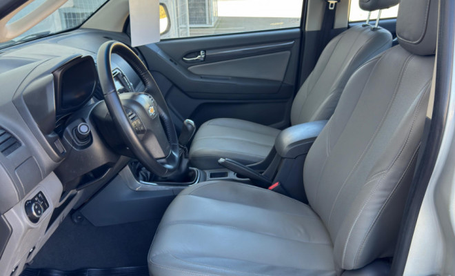 S10 LTZ 2.4 4x2 CD 2014 – A picape que combina força, tecnologia e conforto!-6