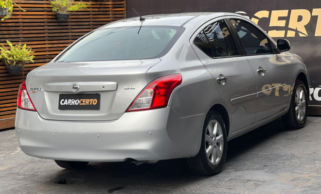Nissan VERSA SL 1.6  Mec. 2013 Flex  Muito conforto pagando POUCO-2