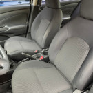 Nissan VERSA SL 1.6  Mec. 2013 Flex  Muito conforto pagando POUCO-6