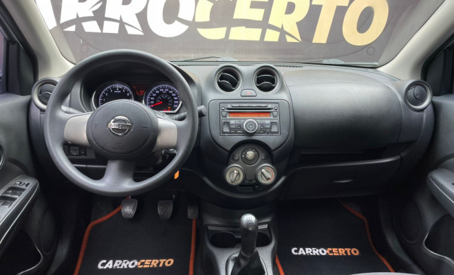 Nissan VERSA SL 1.6  Mec. 2013 Flex  Muito conforto pagando POUCO-4