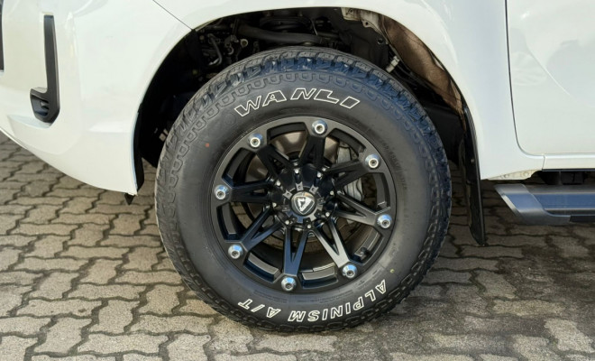 Toyota Hilux CD 4x4 2.8 Diesel Mec. 2023 Diesel-7