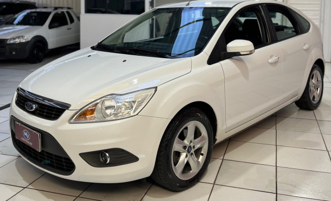 Ford Focus 1.6 S/SE/SE Plus Flex 8V/16V  5p 2013 Flex-1