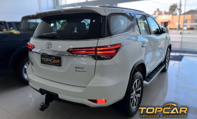 Toyota Hilux SW4 SRX 4x4 2.8 TDI 16V Dies. Aut. 2017 Diesel-2