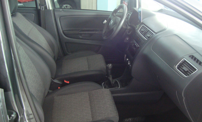 VW - VolksWagen Fox 1.0 Mi Total Flex 8V 5p 2013 Flex-5
