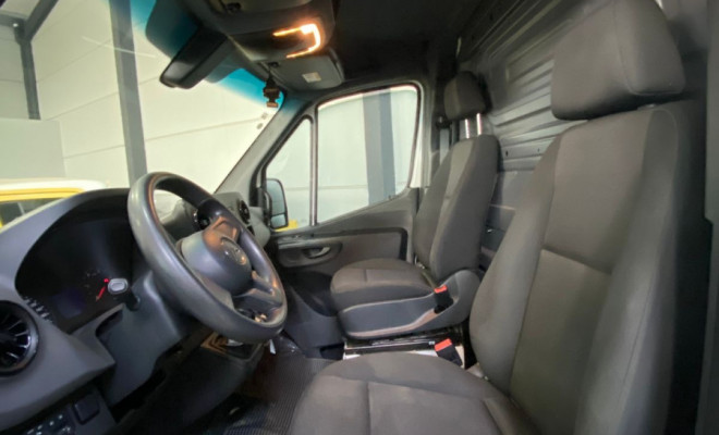 Mercedes-Benz Sprinter 416 Furgão  T.B. 2.2 Dies. 2022 Diesel-2