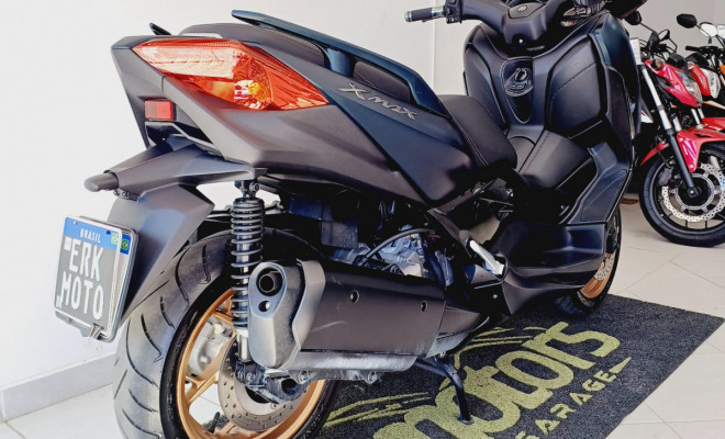 YAMAHA XMAX 250 ABS 2024 Gasolina-3