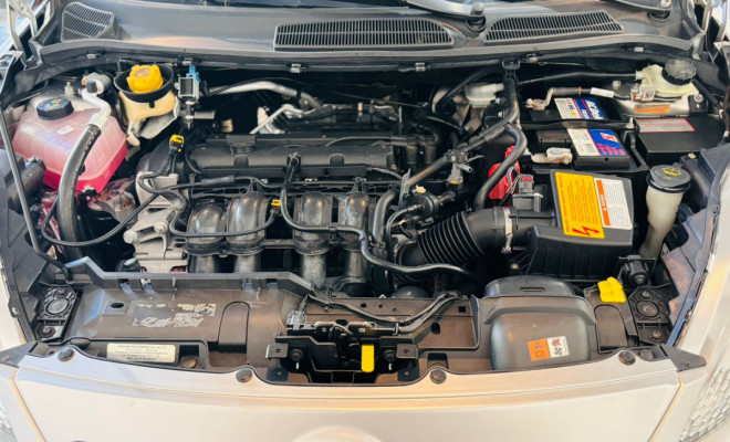 Ford Fiesta SE 1.6 16V Flex 5p 2012 Flex-6