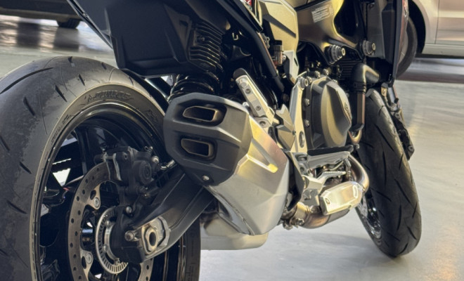 BMW F 900 R Sport Plus 2025 Gasolina-10