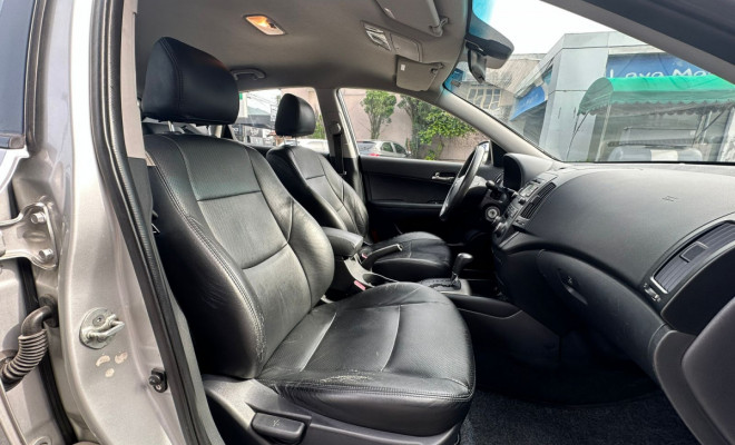 Hyundai i30 2.0 16V 145cv 5p Aut. 2010 Gasolina-6