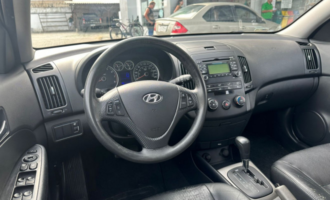 Hyundai i30 2.0 16V 145cv 5p Aut. 2010 Gasolina-5