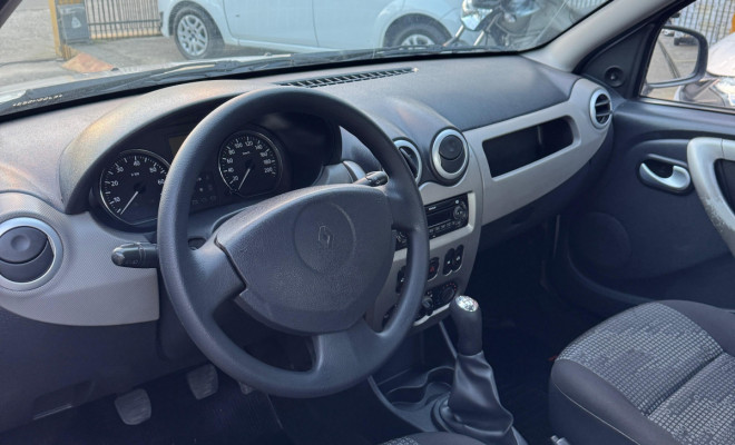 Renault SANDERO Expression Hi-Flex 1.6 8V 5p 2011 Flex-8