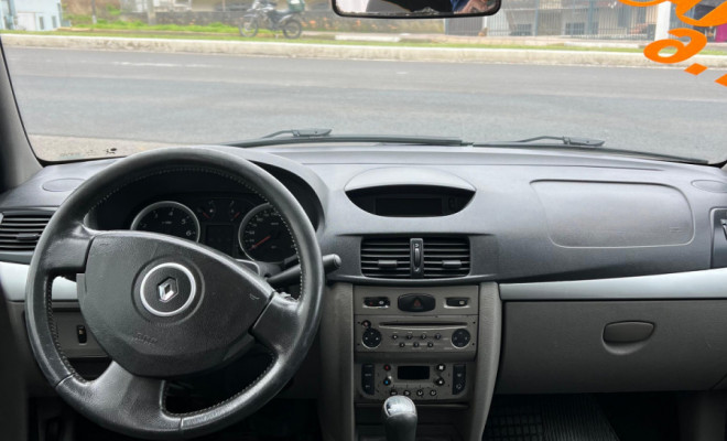 Renault SYMBOL Privilège Hi-Flex 1.6 16V 4p 2010 Flex-6