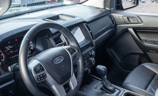 Ford Ranger Black 2.2 4x2 CD Diesel Aut. 2023 Diesel-10
