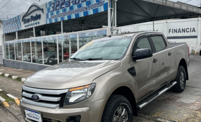 Ford Ranger XLS 2.2 4x4 CD Diesel Mec. 2014 Diesel