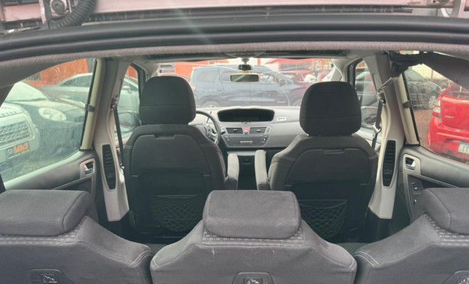 Citroën Grand C4 Picasso 2.0 16V 143cv Aut 2010 Gasolina-11