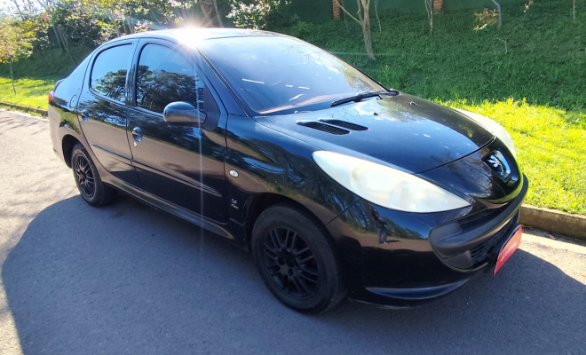 Peugeot 207 Sed. Passion XR Sport 1.4 Flex 8V 4p 2009 Flex-6